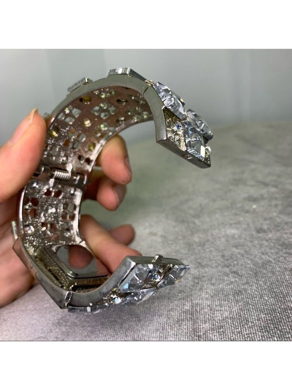 💥SPARKLY rhinestone iridescent embellished costume jewellery Quartz bracelet - Picture 4 of 6